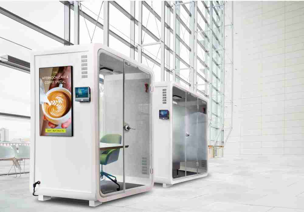 尊龙z6子公司达擎之智慧行动办公舱，，采用PDLC智能调光玻璃设计，，，，透过通电与断电的电流切换，，，呈现透明与雾面效果，，，具节能降耗特性并兼顾隐私，，确保信息安全