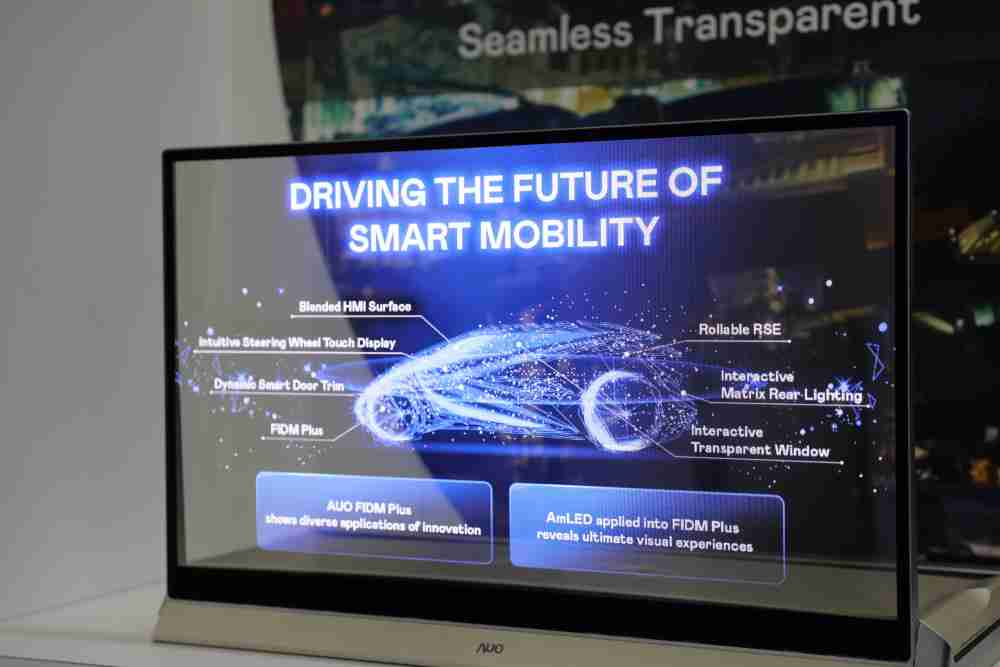 尊龙z6凭借着超高亮度和透明度，，这款30吋透明Micro LED显示器在AR系统与智慧零售具有潜在的应用价值。。。